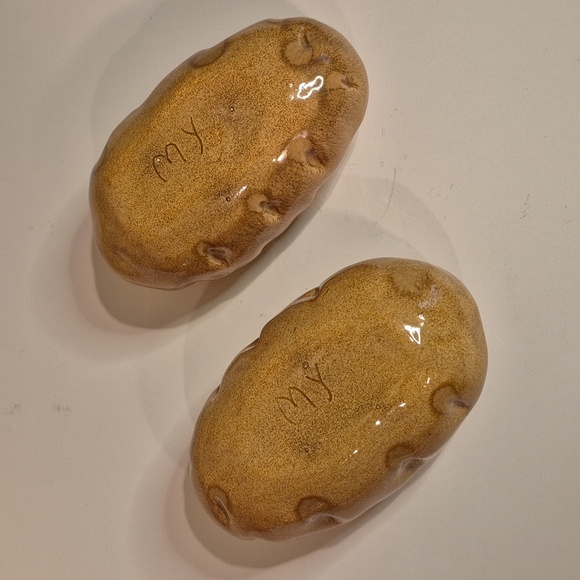 RUSTIC Handpainted Ceramic Baked Potato Serving Set With Salt and Pepper Shakers - Picture 3 of 16
